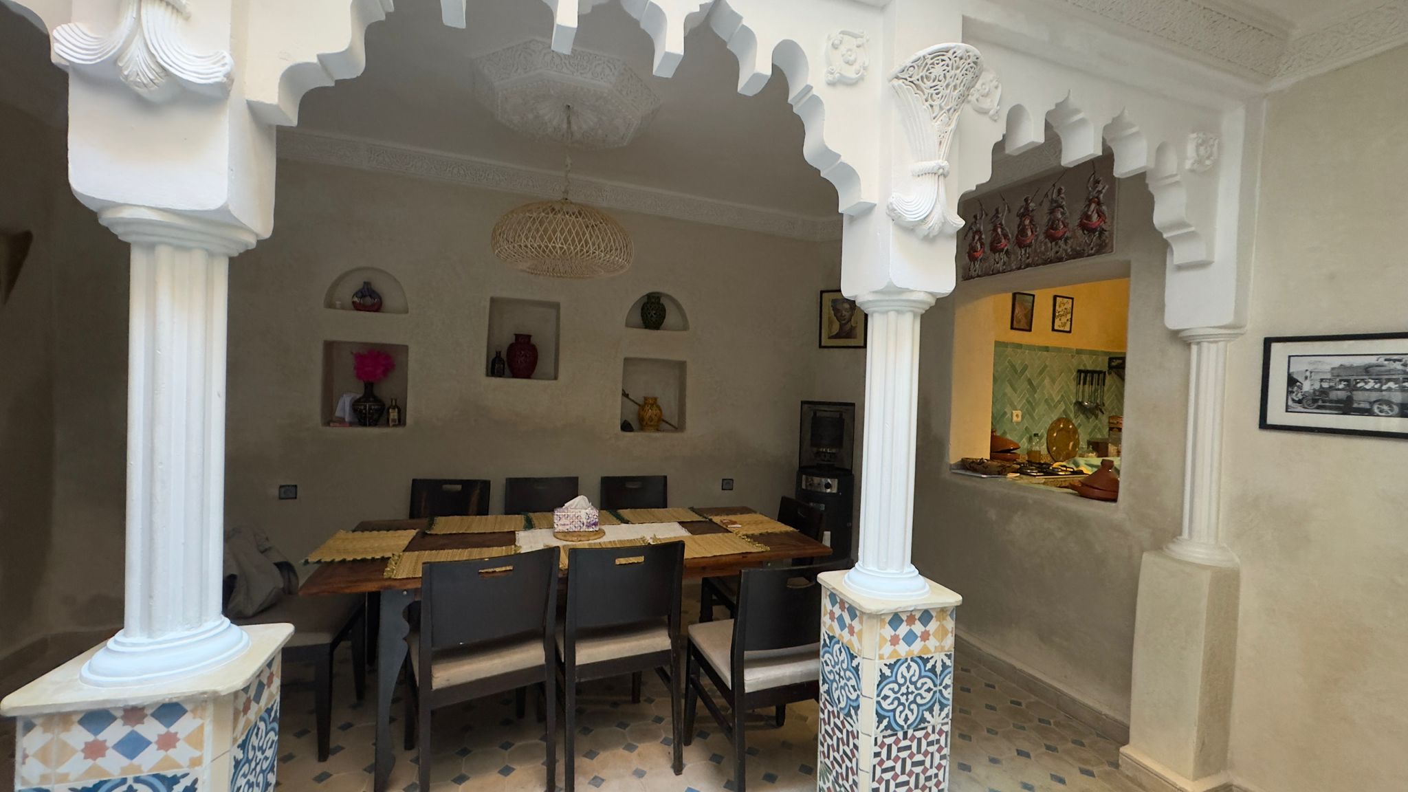 MAGNIFIQUE RIAD À VENDRE – MÉDINA DE MARRAKECH